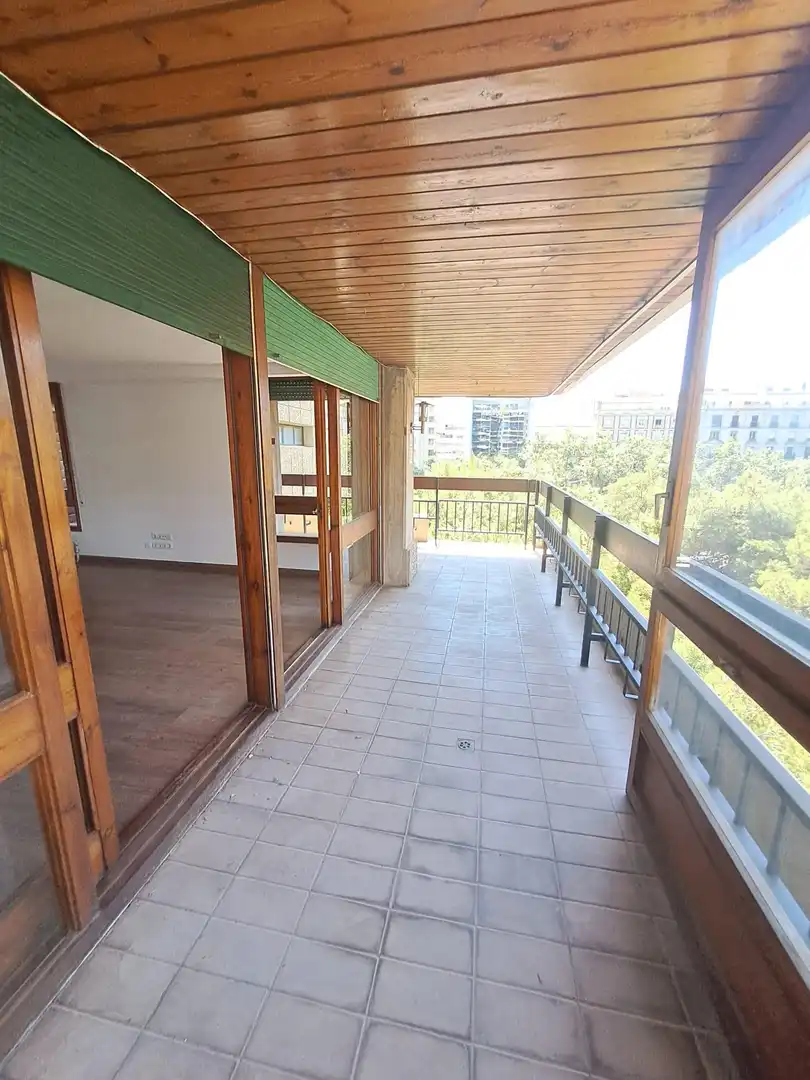 Piso em Sant Gervasi- Galvany